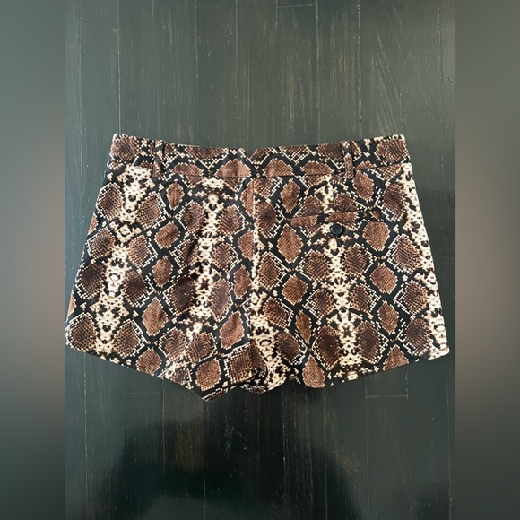 BCBGMAXAZRIA Leopard Print Dressy Summer Shorts Women's Size S - Picture 5 of 7